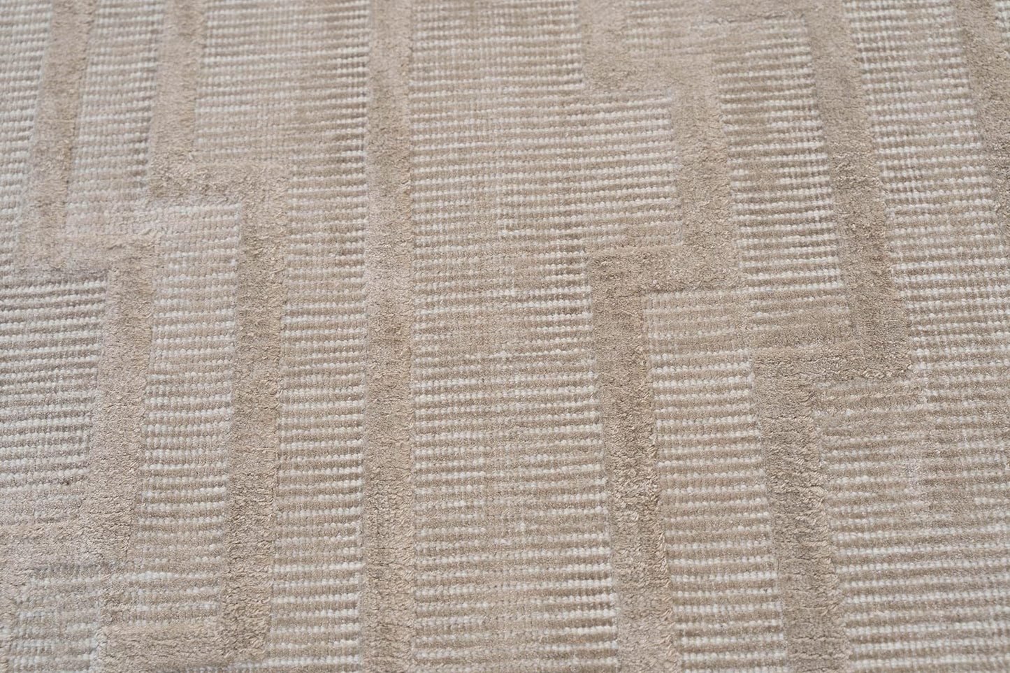 Hommage Wool & Silk Rug | Popyuli