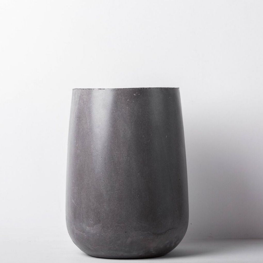Medium Concrete Parabola Planter - Charcoal