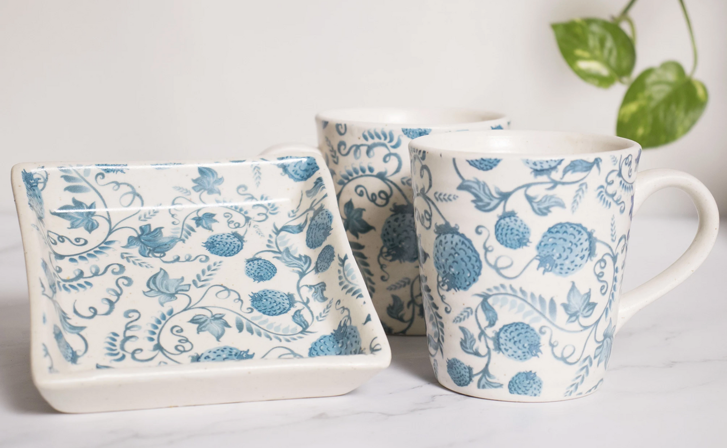 Bluebell Coffee Mug Set With 2 Coffee Mugs + Coffee Tray