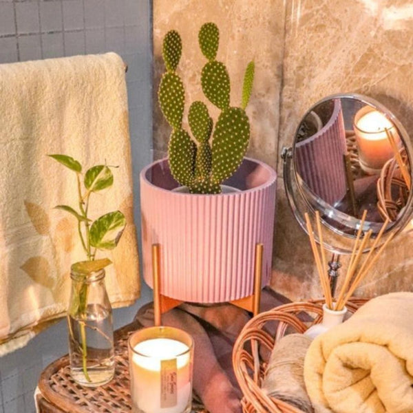 Small Fluted Planter With Stand - Nude Pink