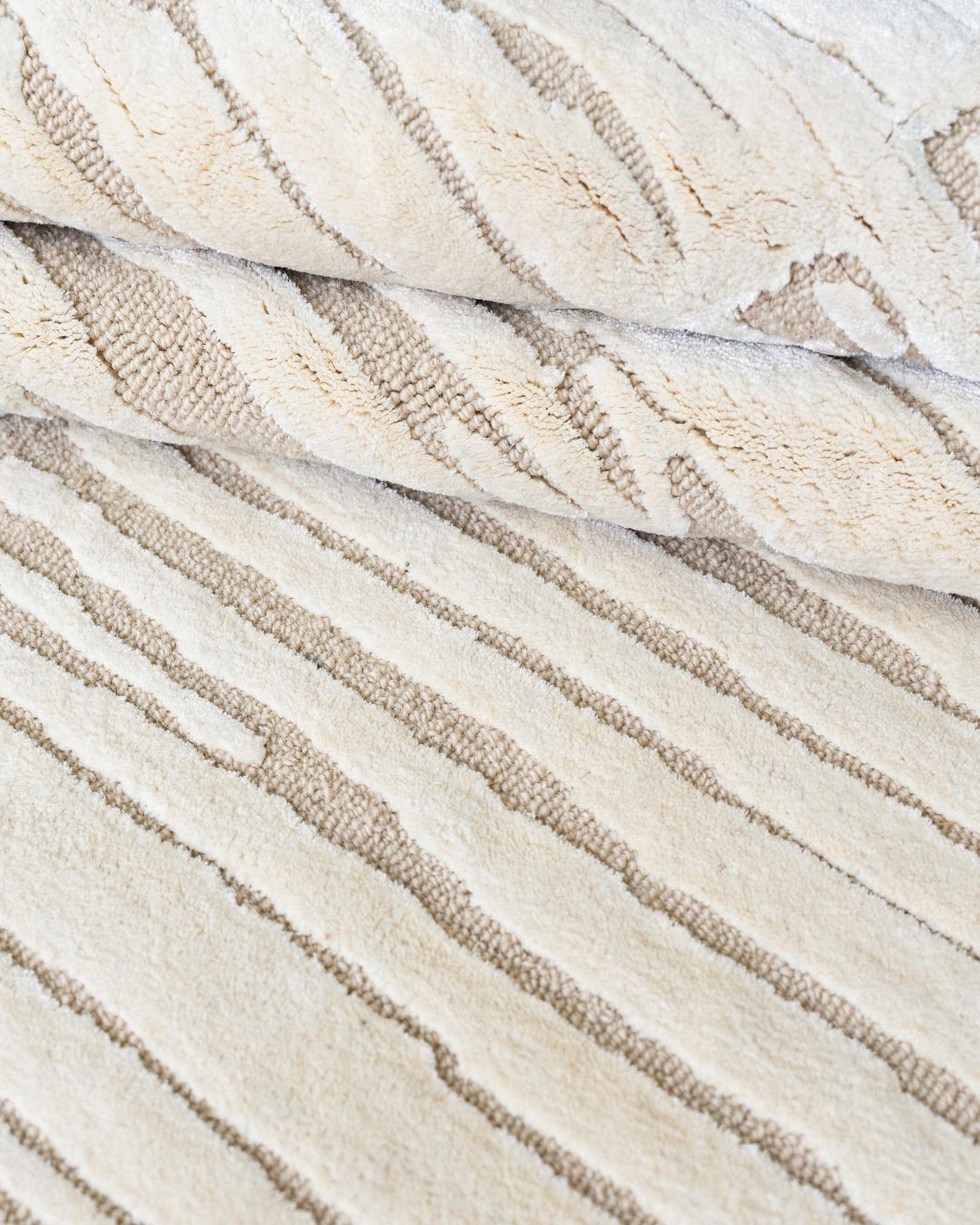 Dune Wool & Silk Rug | Popyuli