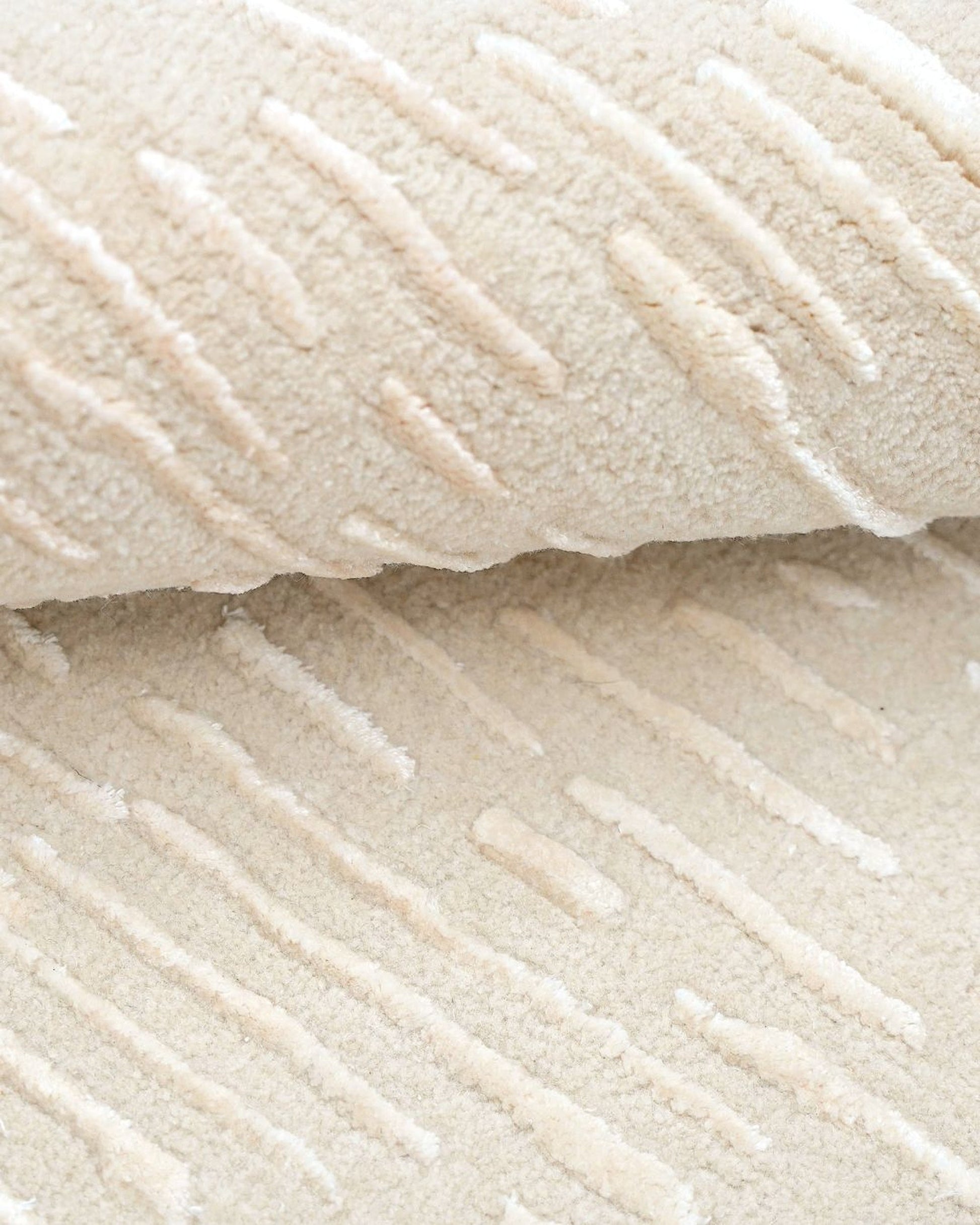 Cabella Wool & Silk Rug / Flax | Popyuli