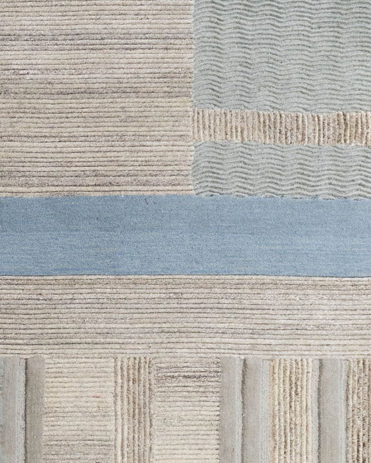 Aversa Wool Rug | Popyuli
