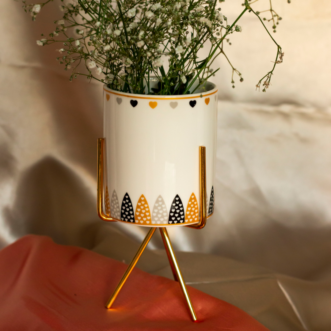 Neher Heart Planter with Stand