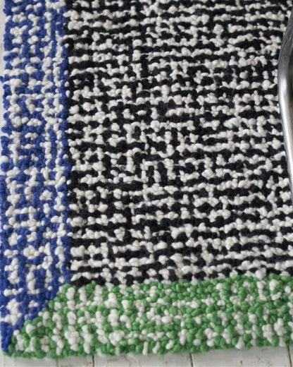 Creek Wool Rug / Charcoal | Popyuli