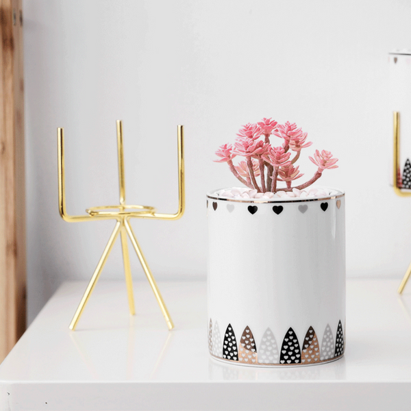 Neher Heart Planter with Stand