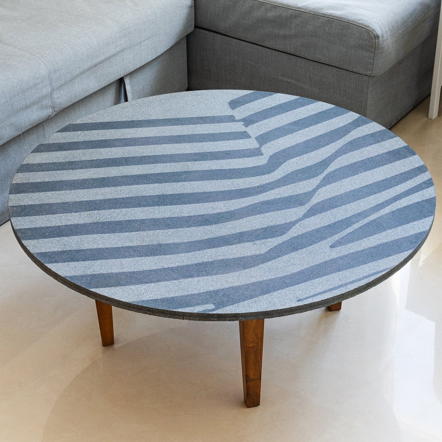 Veil Table