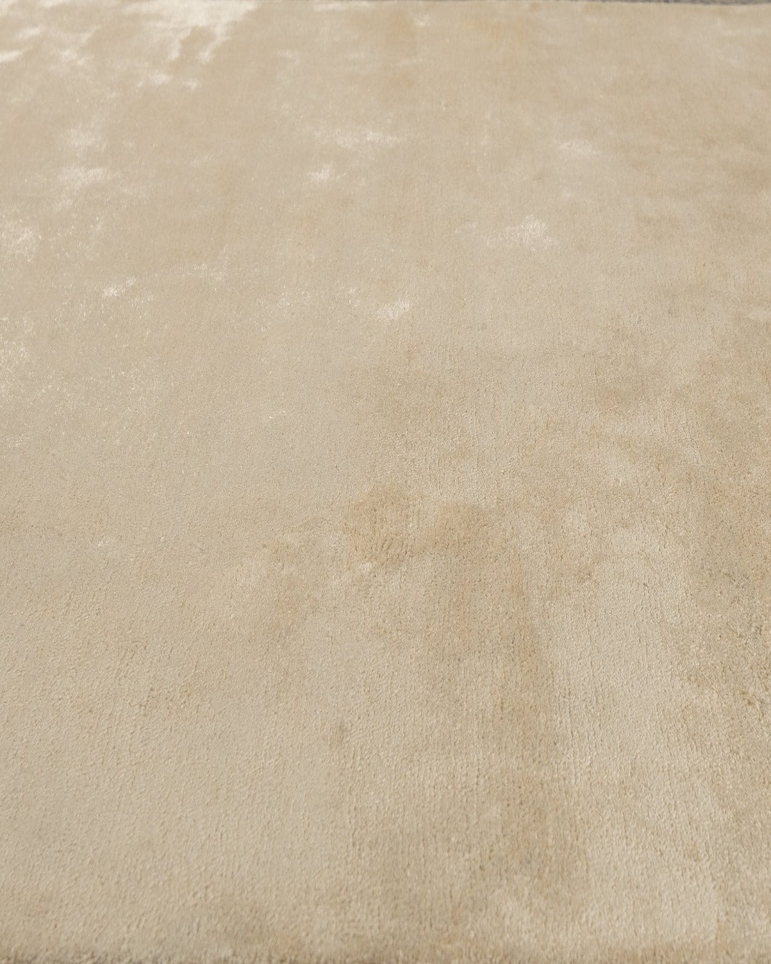 Abstract Silk Rug / Light Gold | Popyuli