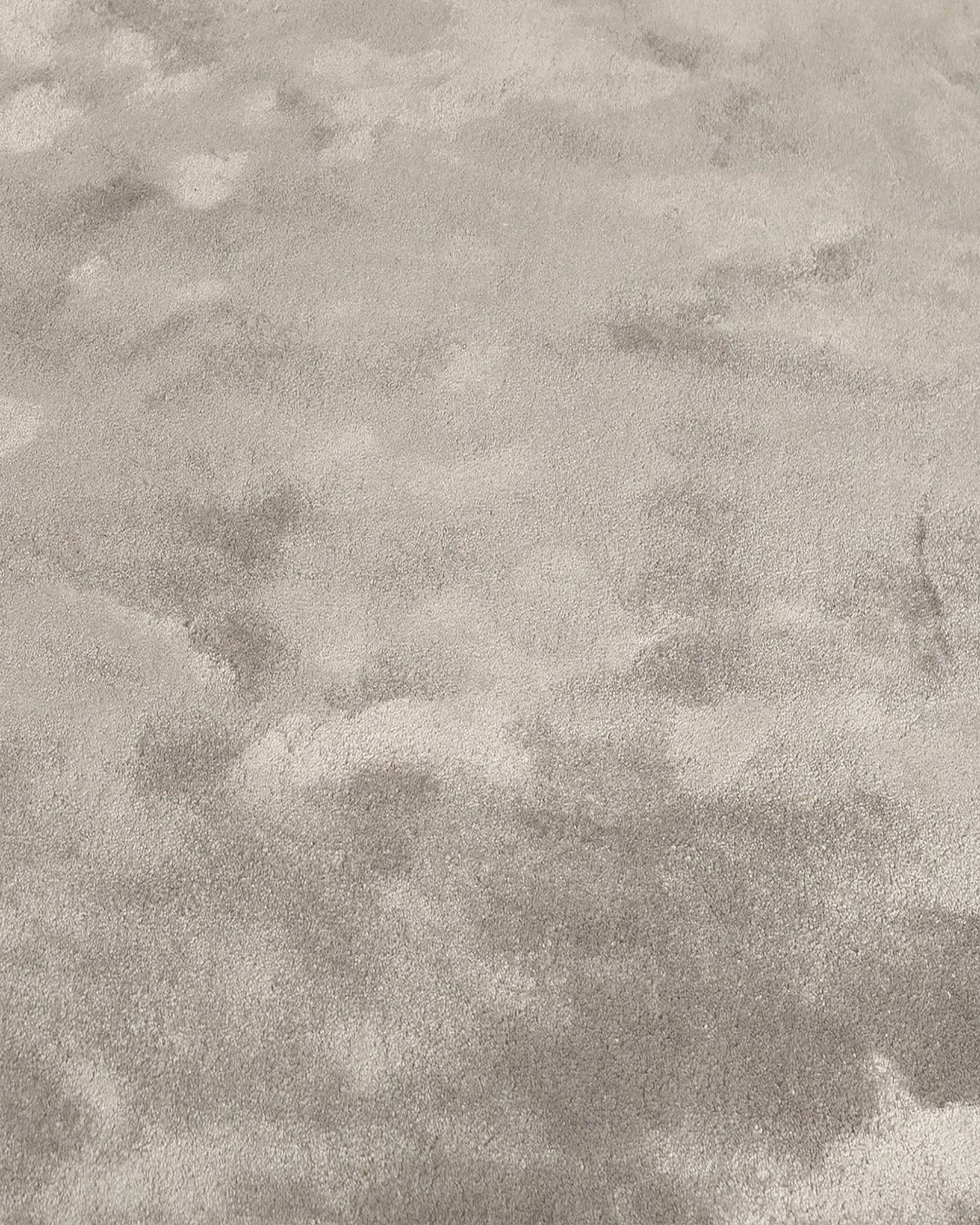 Abstract Silk Rug / Cloud Gray | Popyuli