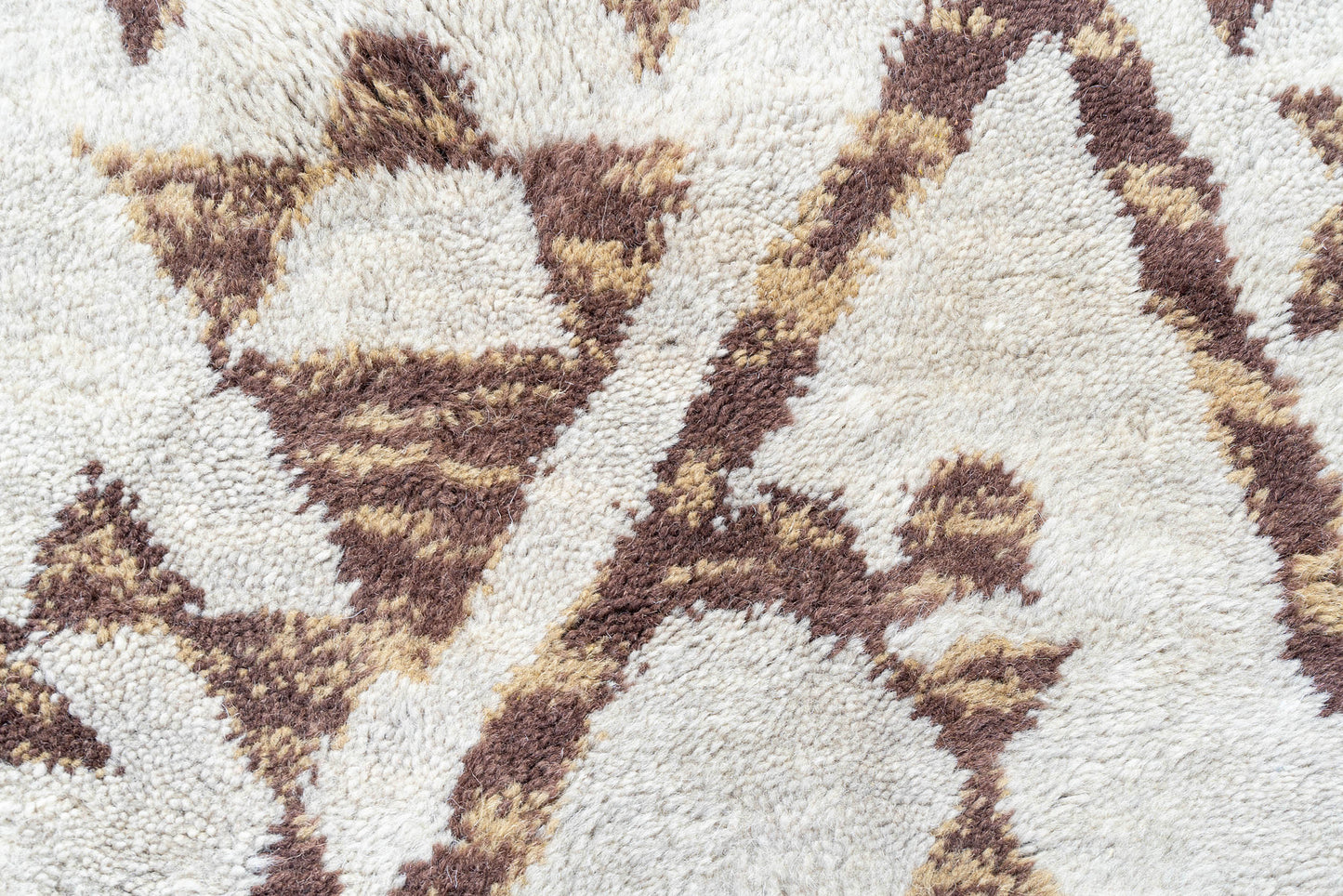Pearl Fold Wool Rug | Popyuli
