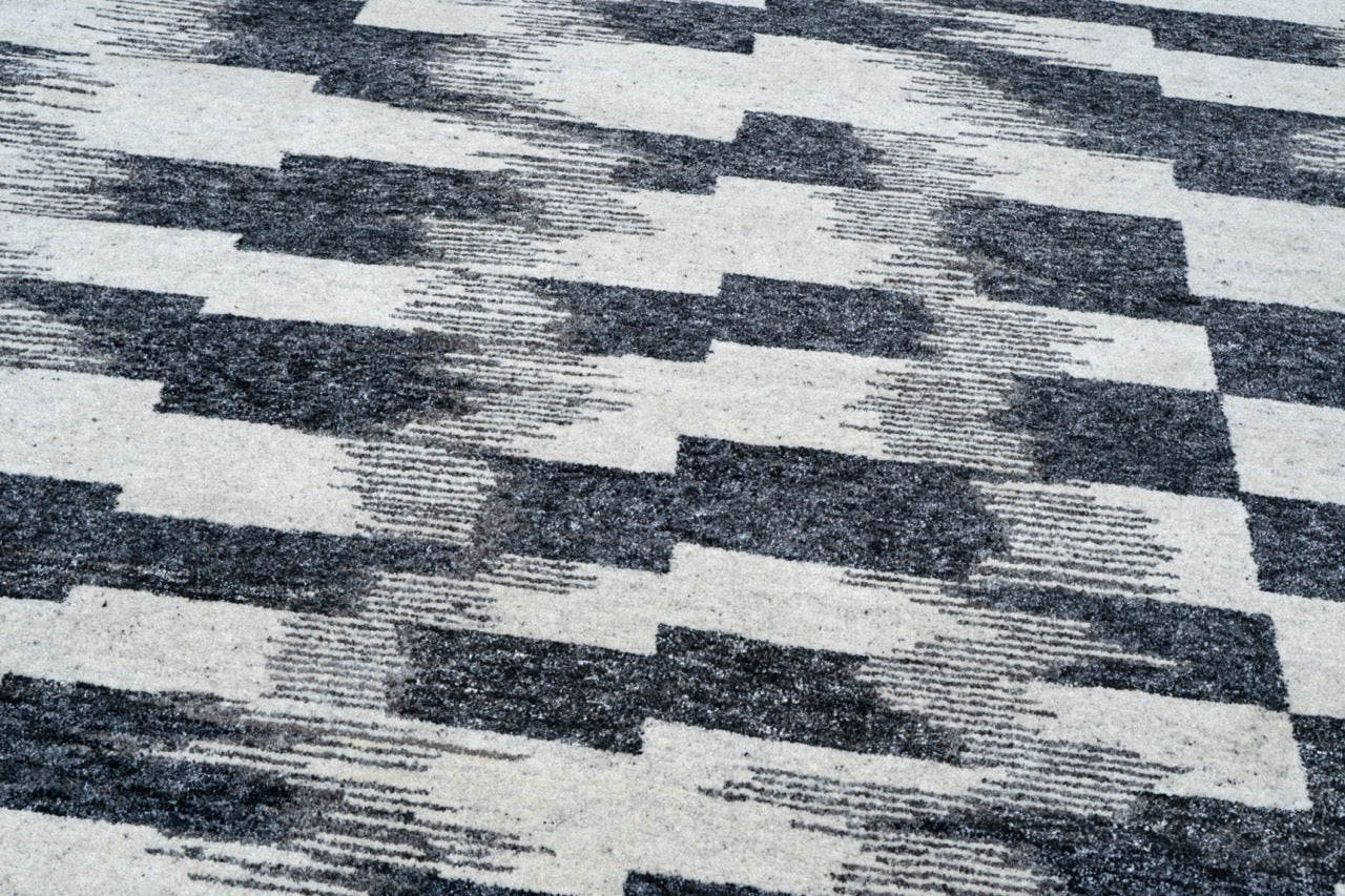 Crawford Hand Knotted Wool Rug | Popyuli