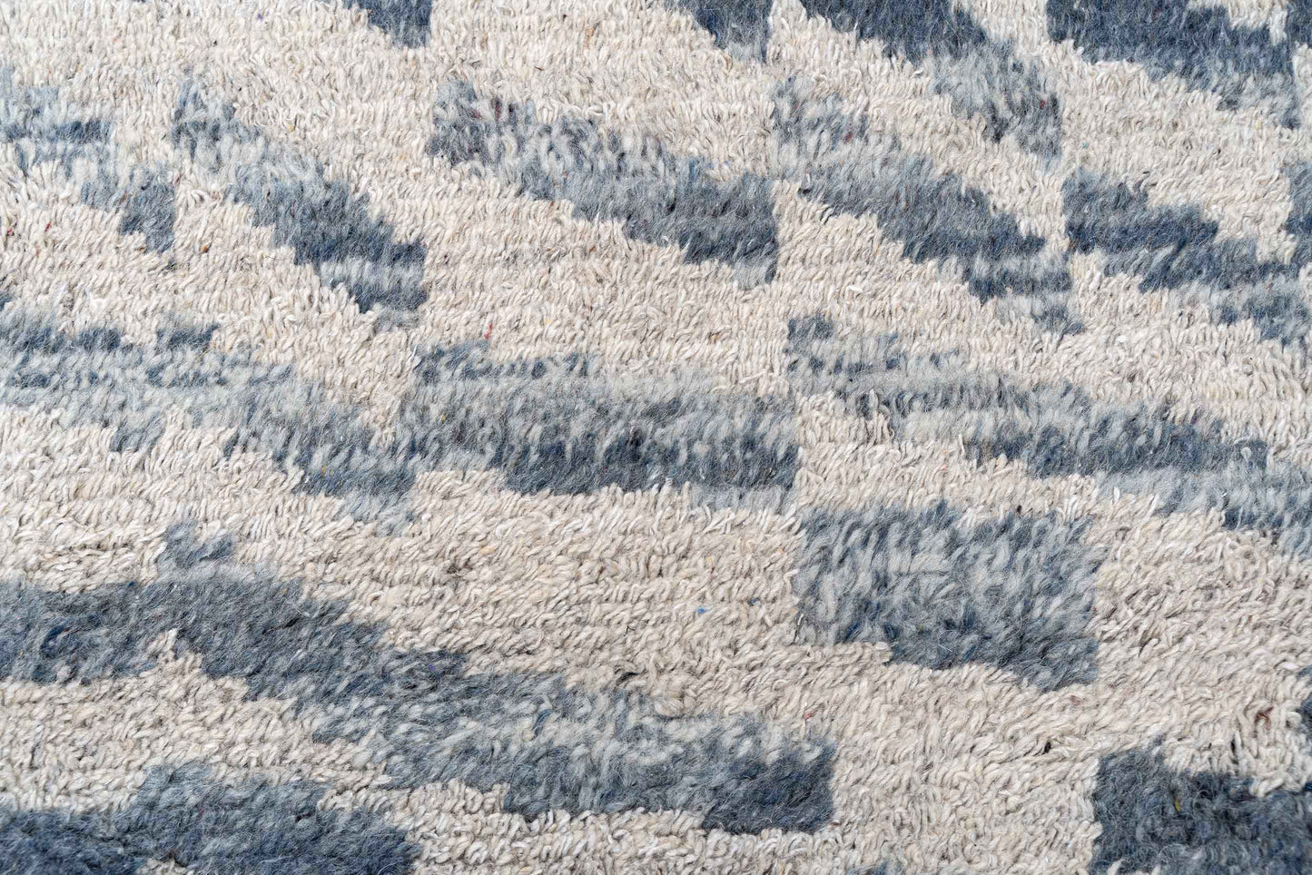 Silo Hand-Knotted Wool Rug | Popyuli