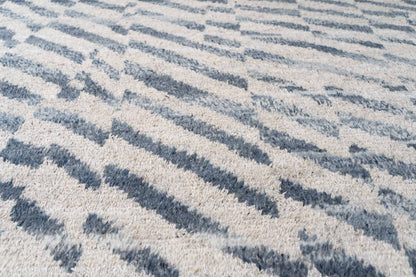 Silo Hand-Knotted Wool Rug | Popyuli