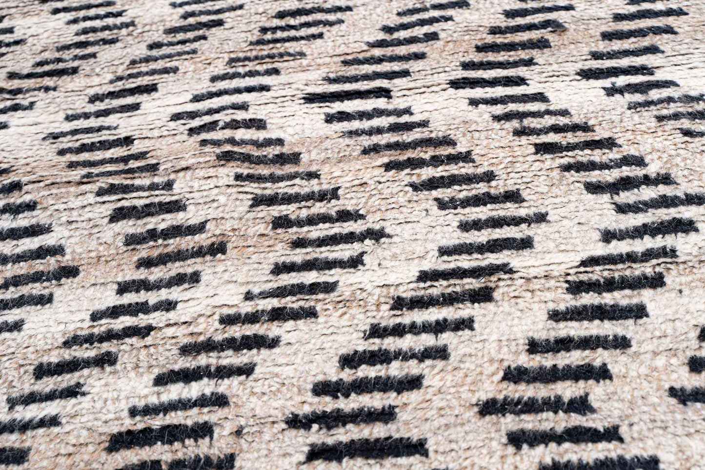 Sitio Hand-Knotted Wool Rug