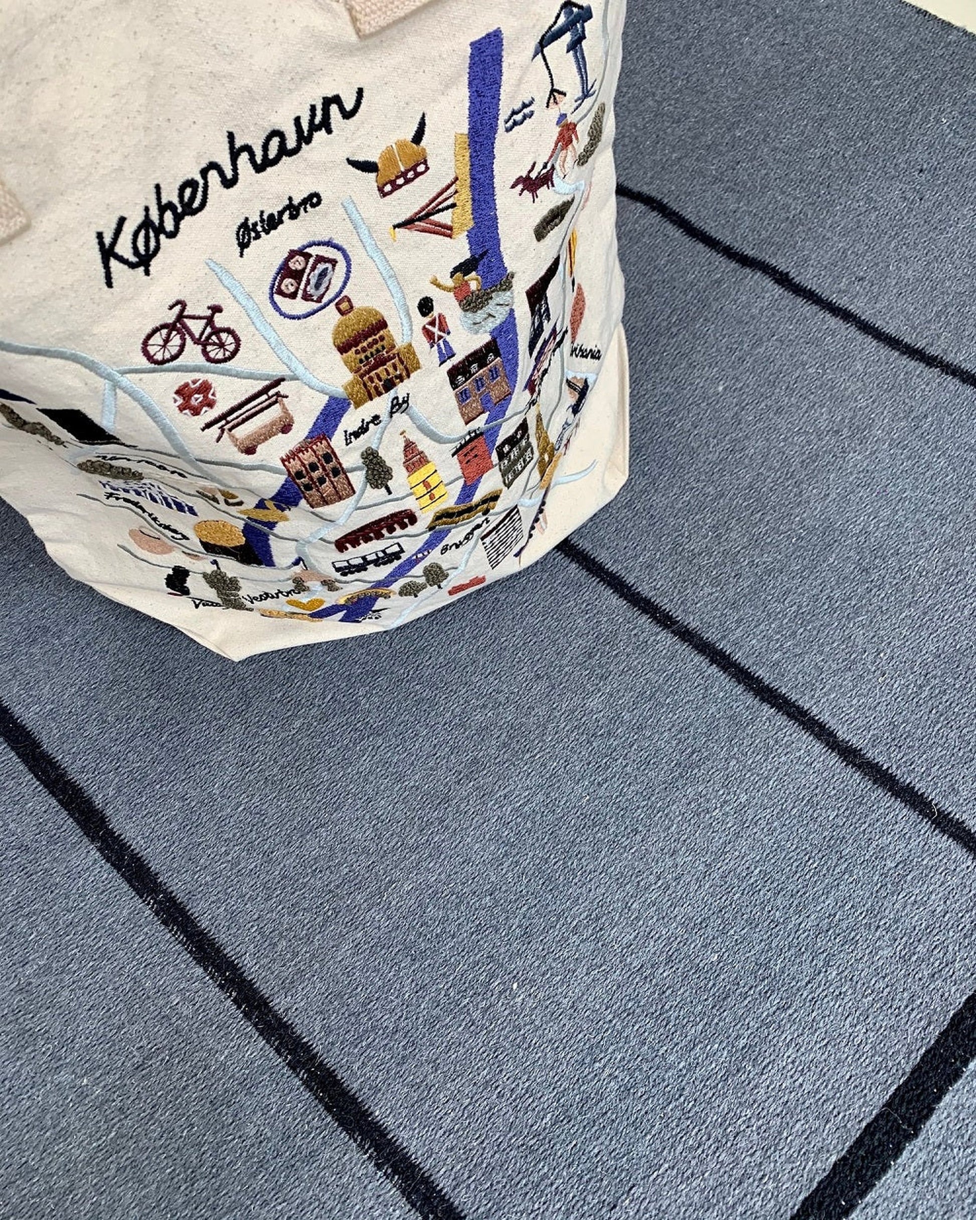 Nova Reversible Rug | Popyuli