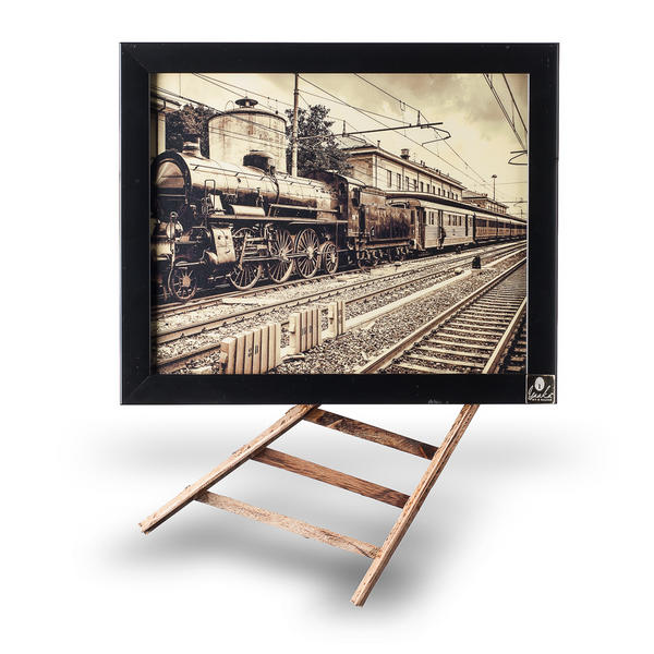 Wall Decor: Don’t Pull the Chain