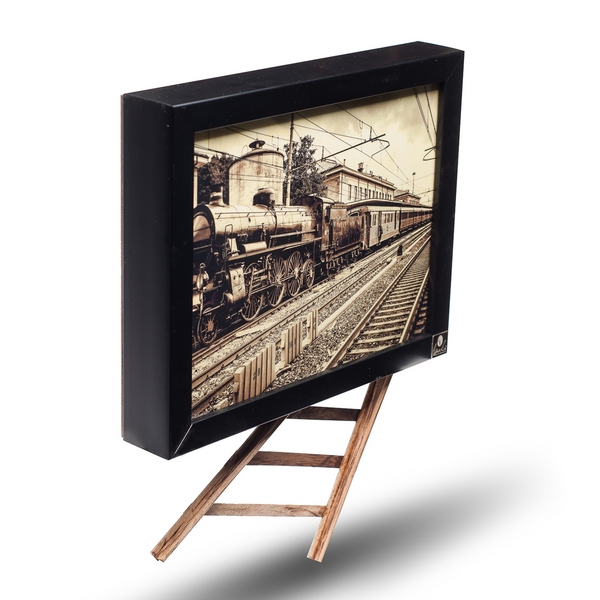 Wall Decor: Don’t Pull the Chain