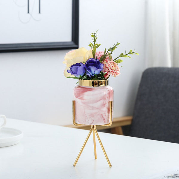Nadi Vase