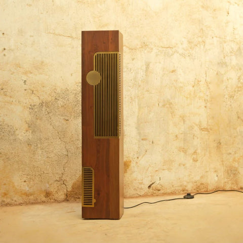 Sārava Wood & Brass Floor Lamp
