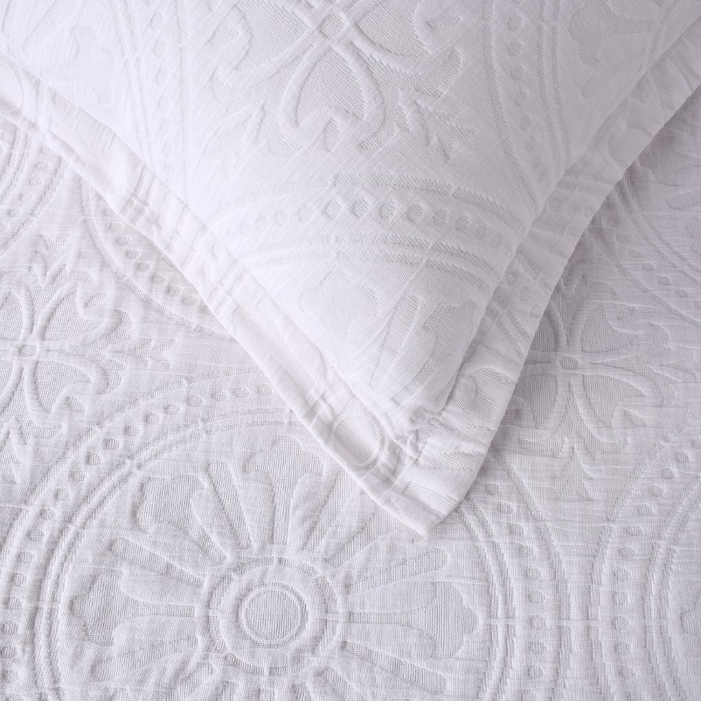 Heritage Bedspread Set Of 3 | Cloud White