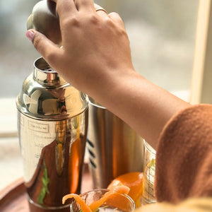 Recipe Cocktail Shaker with 8 classic drinks, available at Popyuli