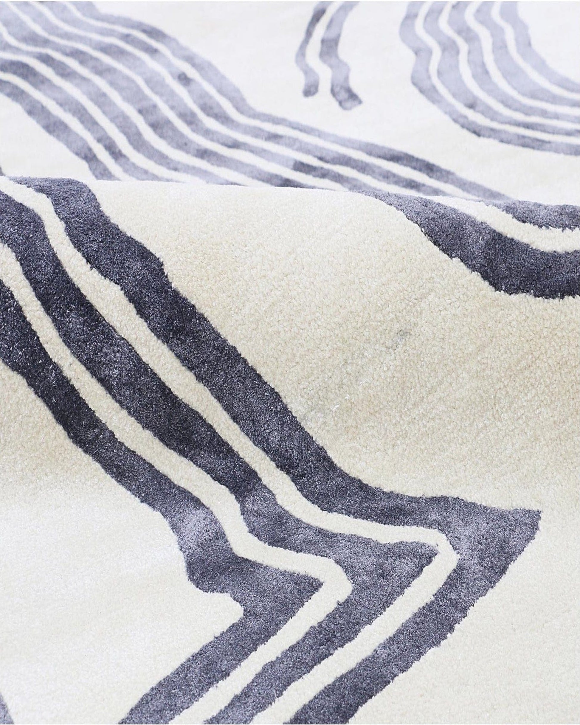 Livid Wool & Silk Rug | Popyuli