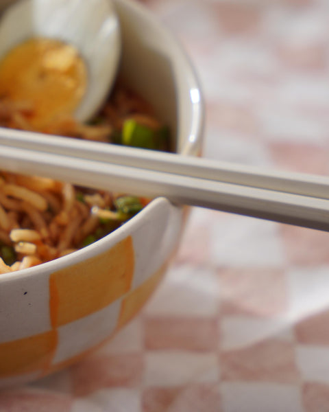 Ela - Ramen/Noodle Bowl with Chopstick Holder