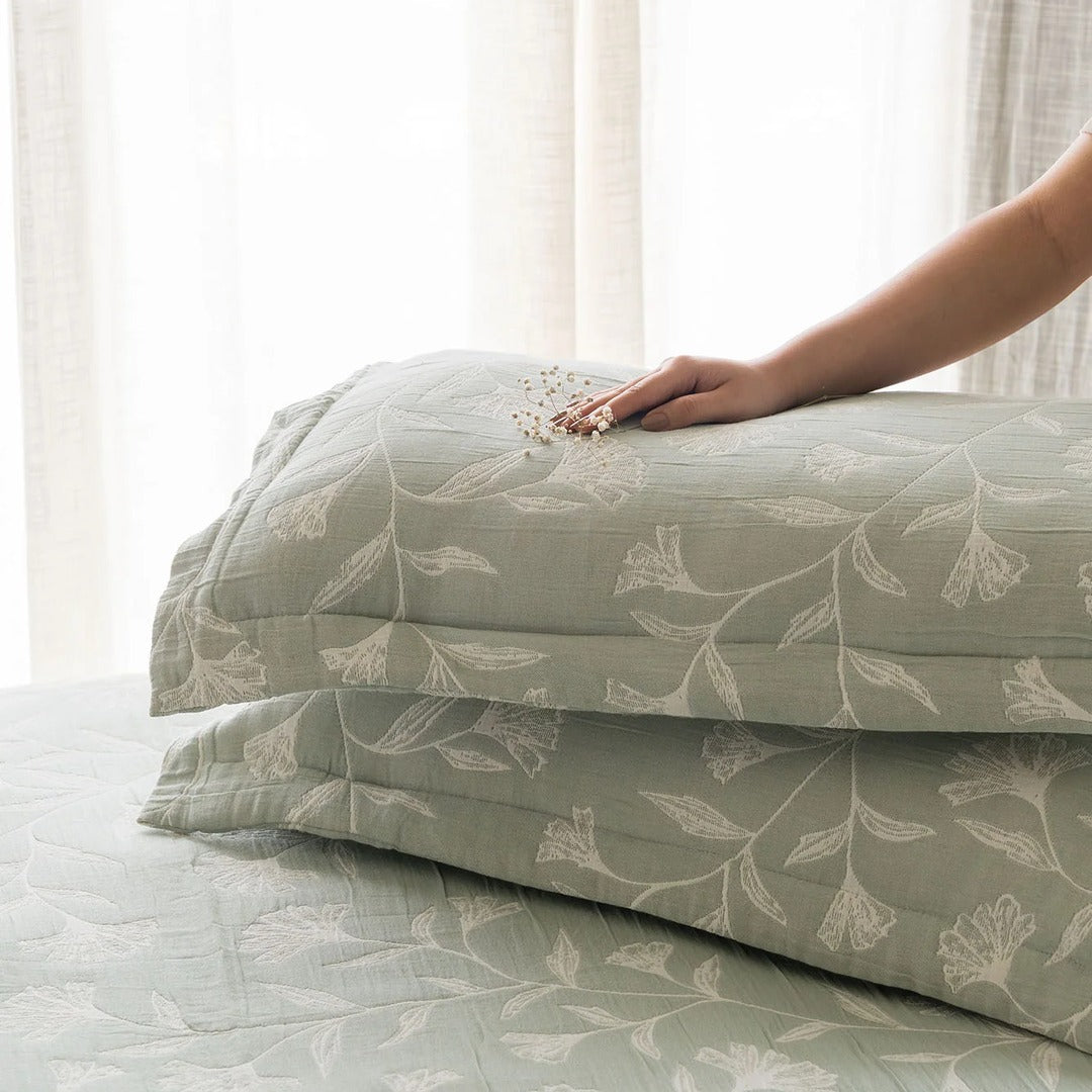 Flora - Sage Bedspread Set