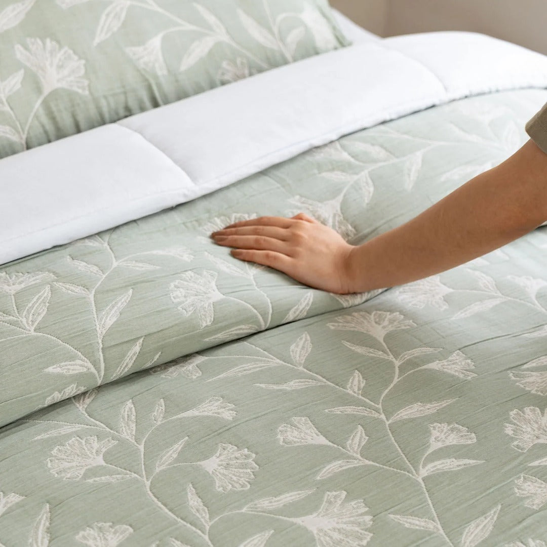 Flora - Sage Bedspread Set
