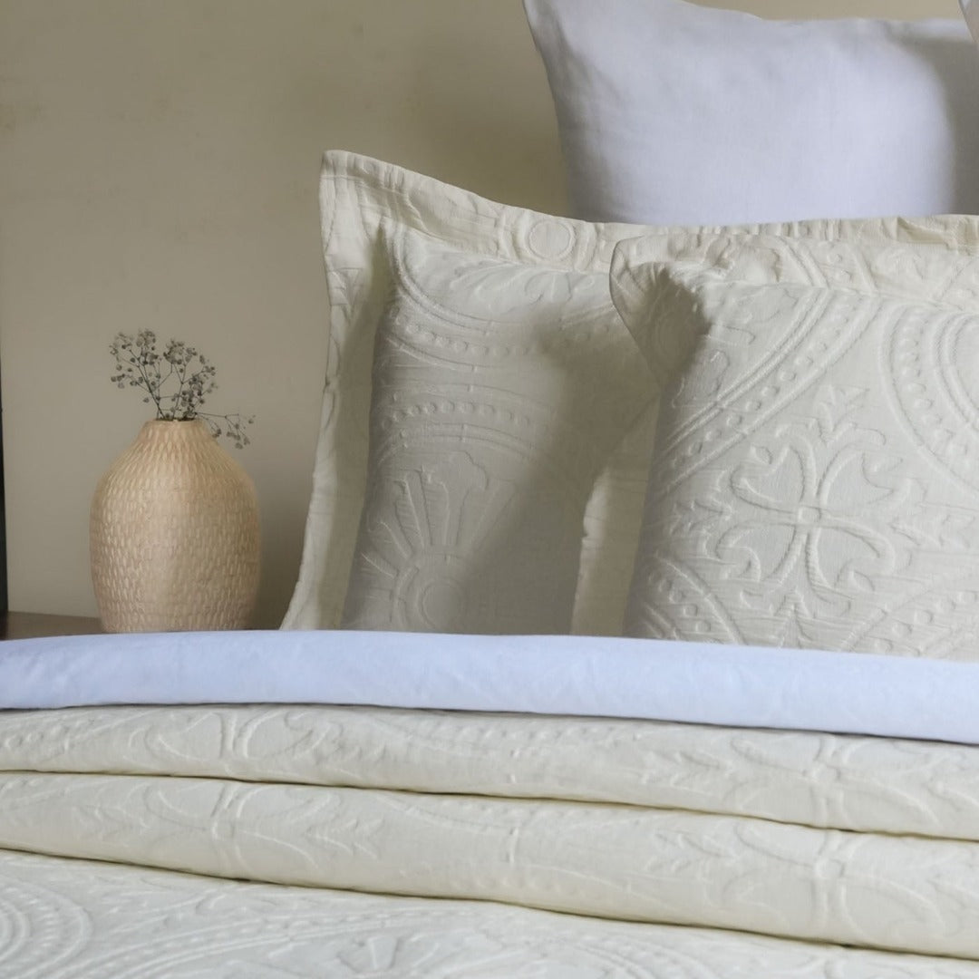 Heritage Bedspread Set Of 3 | Ivory