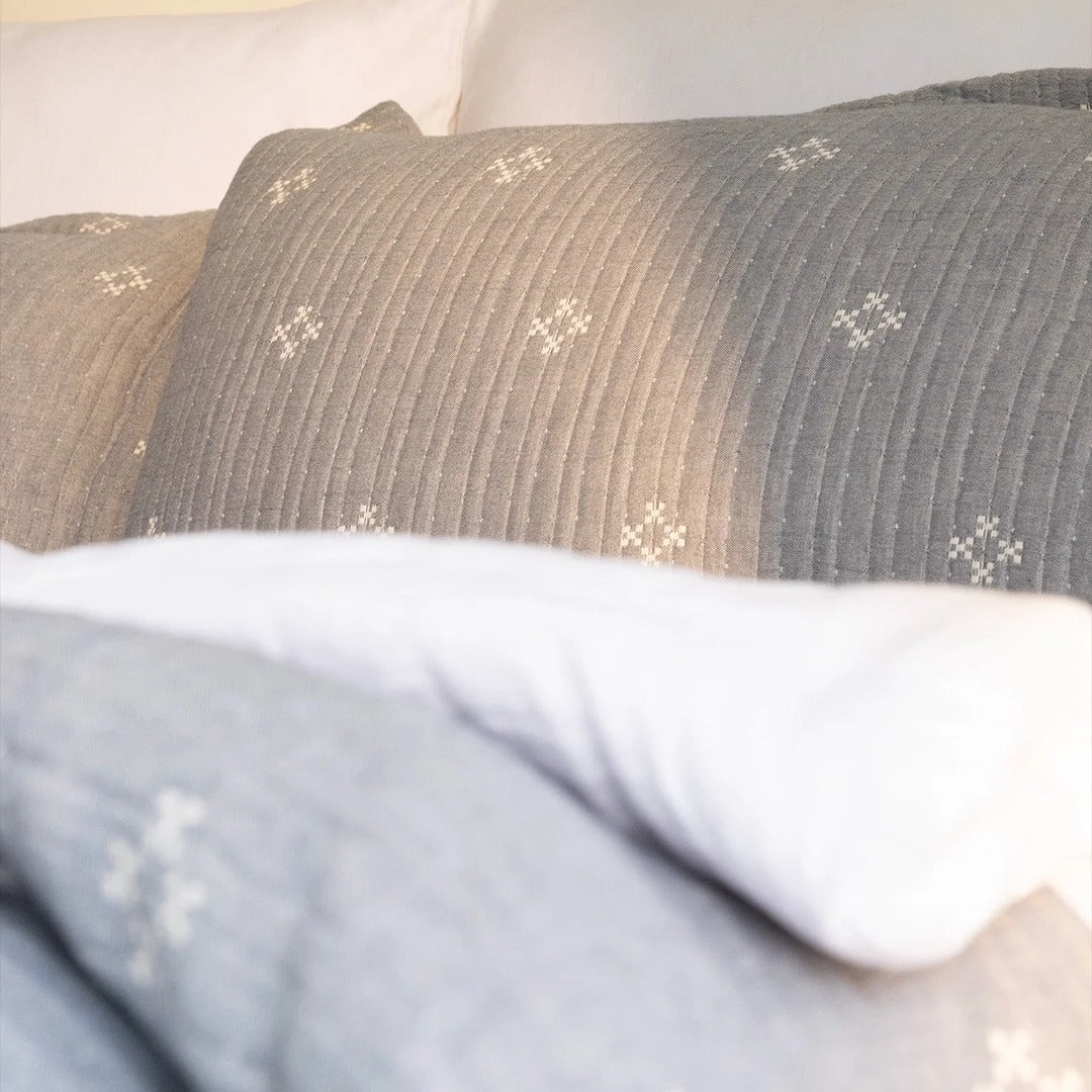 Speckle Reversible Bedspread Set - Light Blue