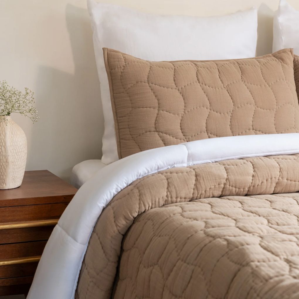 Cloud Hand-Stitched Cotton Quilt Set - Biscuit Beige (King)