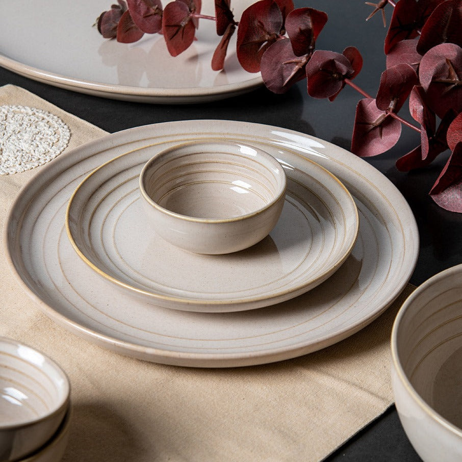 Ecru ivory porcelain dinner set, 21 pieces for six