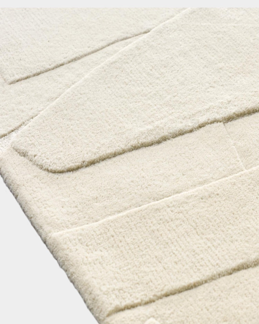 Aave Wool Rug | Popyuli