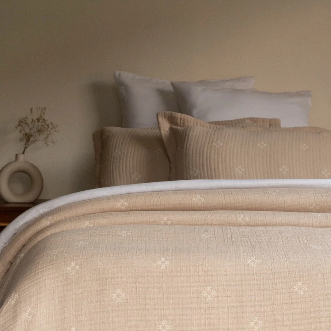 Speckle Reversible Bedspread Set - Beige