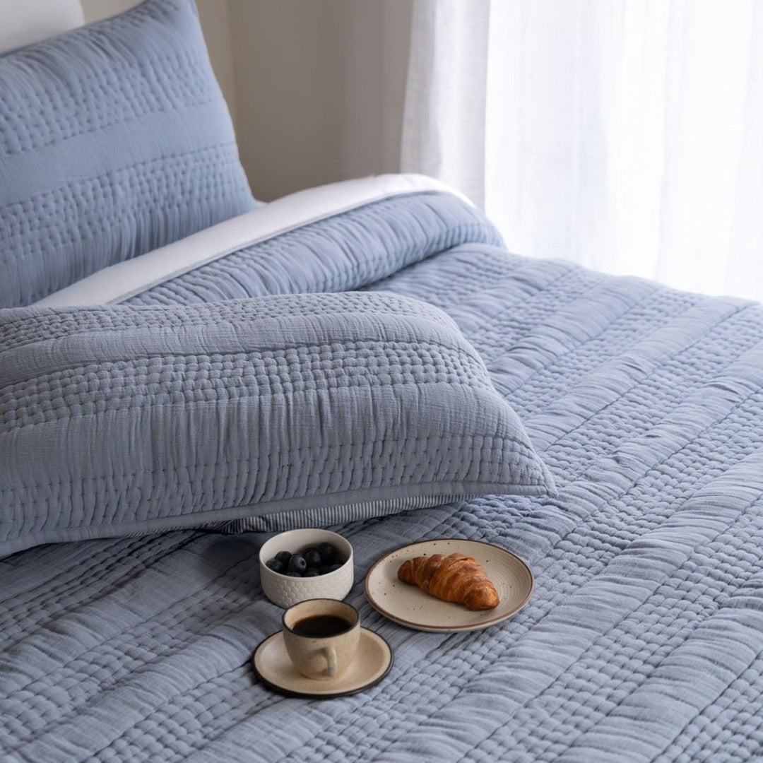 Stria - Blue Quilt