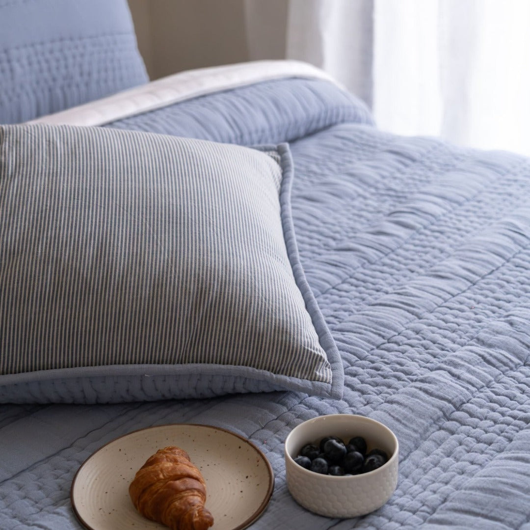 Stria - Blue Quilt
