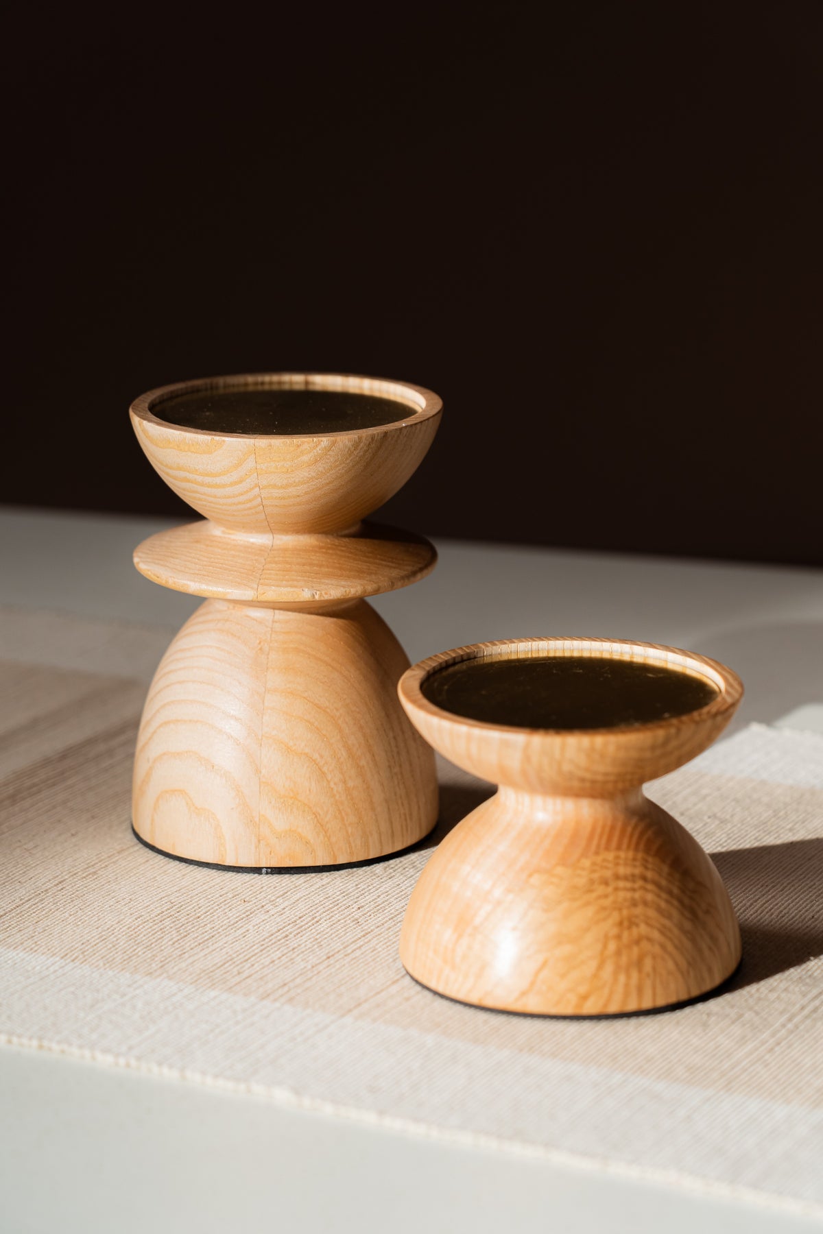 Close-up of wood grain and metal top