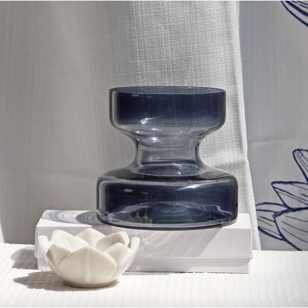 Grey Lyla Flower Vase